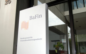 BaFin: Банки Германии могут свободно обменивать криптовалюту на фиат через банкоматы