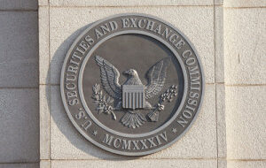 Глава SEC «открыт» идее регулирования криптовалютных бирж