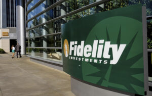 Клиенты Fidelity смогут отслеживать свои криптовалютные инвестиции в портфелях на платформе