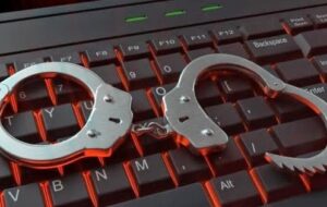 Американские власти добились экстрадиции 4 из 5 россиян, подозреваемых в совершении киберпреступлений