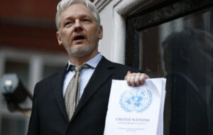 Джулиан Ассандж поблагодарил американское правительство, из-за которого Wikileaks пришлось инвестировать в биткоин