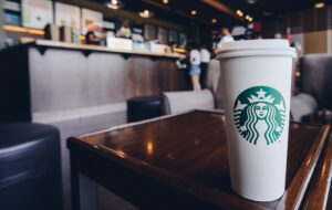 Аргентинский Starbucks использовал ноутбуки своих клиентов для майнинга криптовалют