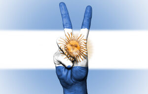 Аргентинцы вкладывают рекордные объёмы песо в биткоин на фоне угрозы дефолта