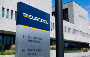 Европол закрыл сервис-миксер Bestmixer за отмывание $200 млн в криптовалюте