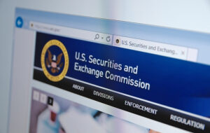 SEC пообещала пересмотреть решение об отказе в создании биткоин-ETF