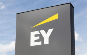 Ernst & Young купила стартап Elevated Consciousness ради разработанной им крипто-технологии