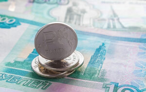 На Binance официально запущена пиринговая торговля с российским рублём