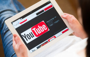 YouTube назван основным источником трафика бирж криптовалют среди соцсетей