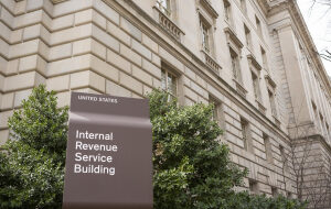 Суд поддержал пользователя Bitstamp, не пожелавшего раскрывать IRS лишнюю информацию
