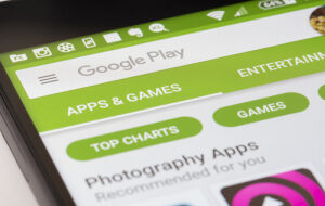 Пользователь потерял $20 000 из-за фейкового приложения биржи Uniswap в Google Play