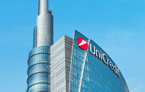 UniCredit Group подтвердила запрет на операции клиентов с криптовалютами